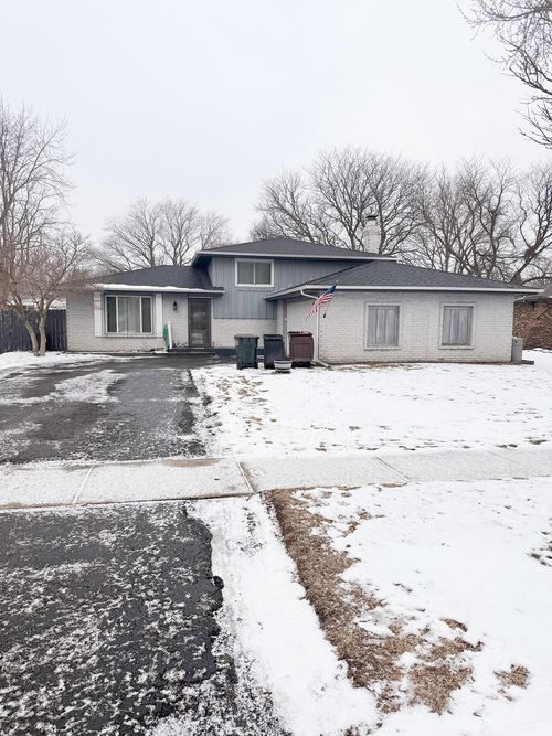 452 Manor Dr, Peotone, IL, 60468-9130 | Card Image