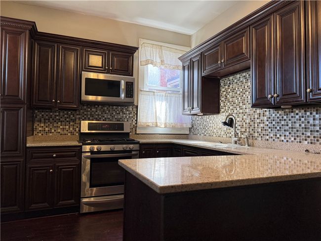 3735 Frazier St, House other with 3 bedrooms, 2 bathrooms and null parking in Oakland PA | Image 7