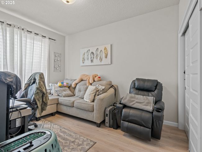 277 S 7 Th St, House other with 5 bedrooms, 3 bathrooms and 3 parking in Carlton OR | Image 20