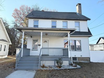 60 Sylvan St, House other with 4 bedrooms, 1 bathrooms and 1 parking in Springfield MA | Image 2