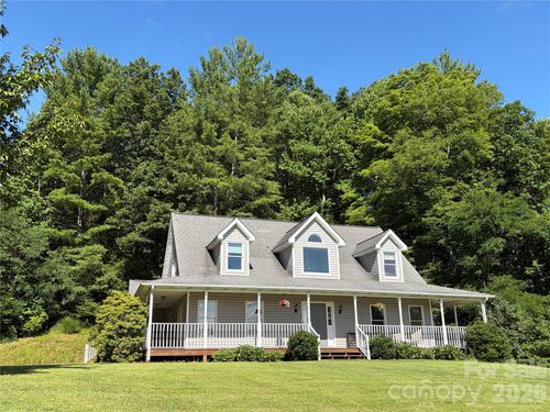 136 Johnnie Hls, Burnsville, NC, 28714-5355 | Card Image