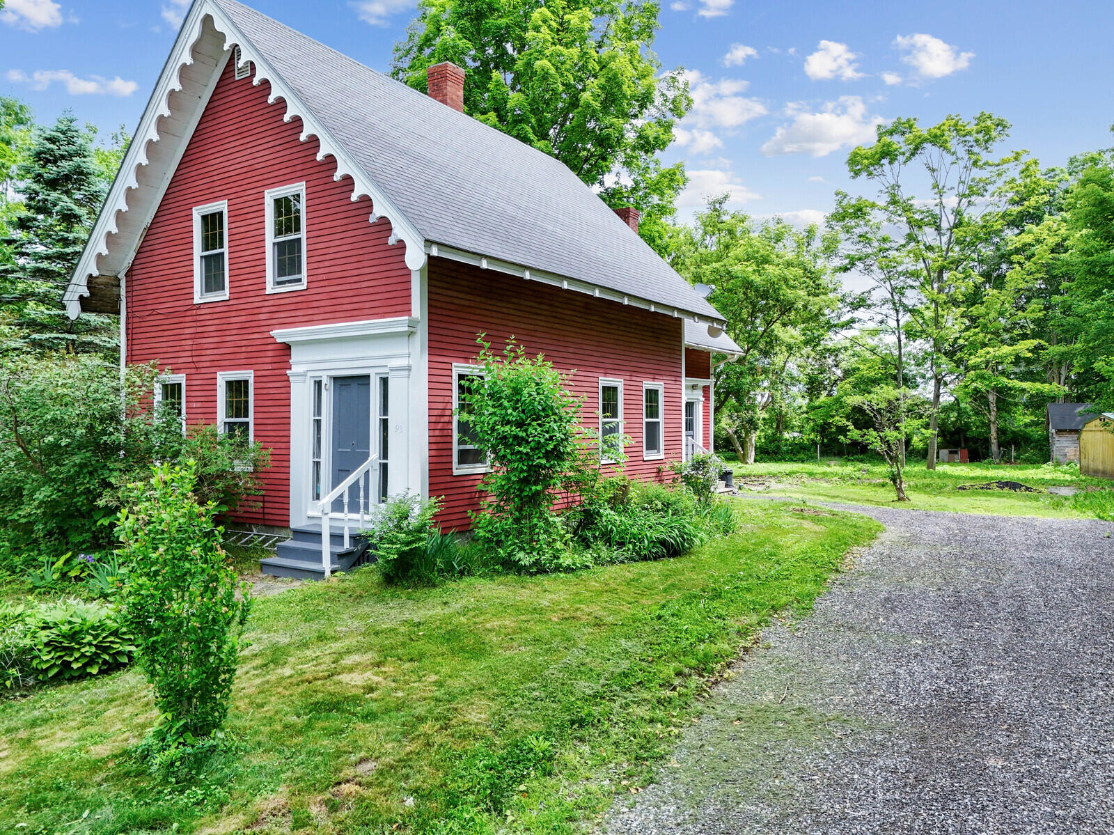 Railroad St, Clinton, ME 04927