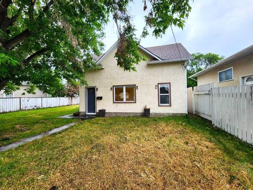 5713 57 Ave, Red Deer, AB, T4N4S2 | Card Image