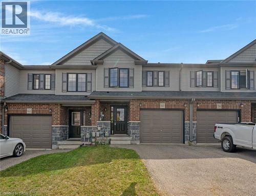 60 Honey St, Cambridge, ON, N1T2C9 | Card Image