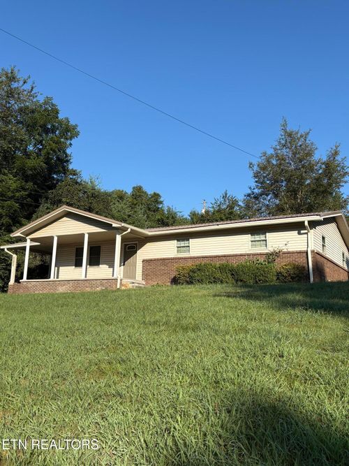 282 Jay Dr, Tazewell, TN, 37879-4591 | Card Image