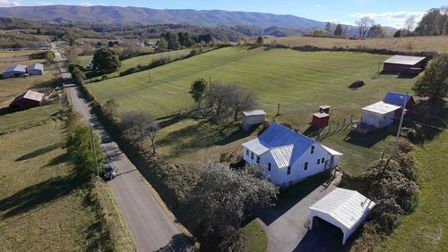 270 Burgundy Ln, Rural Retreat, VA, 24368-2915 | Card Image