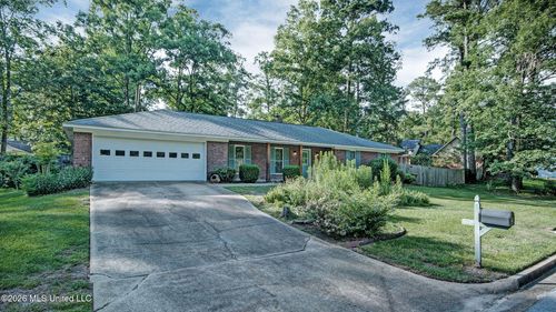 708 Benwick Dr, Brandon, MS, 39047-8110 | Card Image