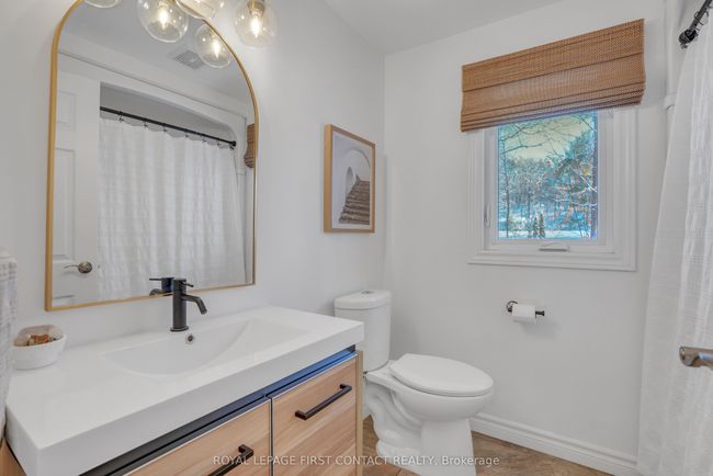 11 Vernar Dr, House other with 4 bedrooms, 3 bathrooms and 6 parking in Midhurst ON | Image 21