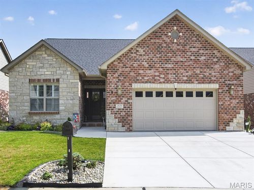 2020 Ravenel, Swansea, IL, 62226-2003 | Card Image