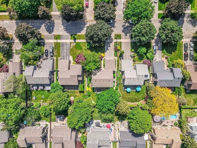 1681 Medallion Crt, House other with 5 bedrooms, 3 bathrooms and 4 parking in Mississauga ON | Image 38