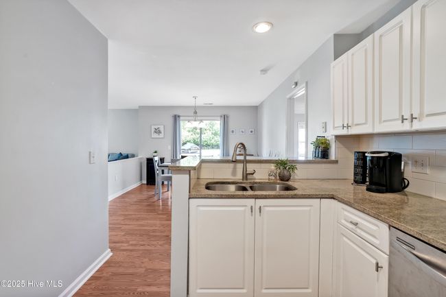 APT-101 - 4110 Breezewood Dr, Condo with 2 bedrooms, 2 bathrooms and null parking in Wilmington NC | Image 18