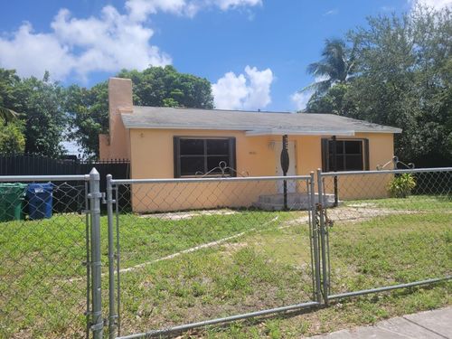 1815 Nw 88th Ter, Miami, FL, 33147-3656 | Card Image