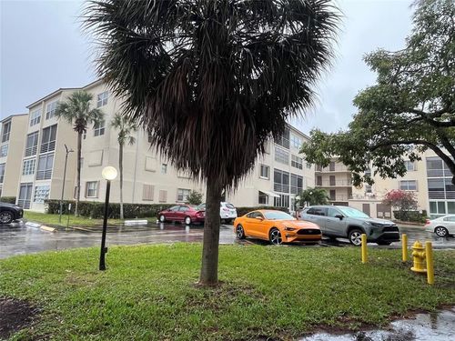 105-2871 Bld Somerset Drive, Oakland Park, FL,  | Card Image