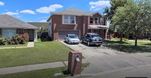 208 Dakota Ridge Dr, Fort Worth, TX, 76134-5338 | Card Image