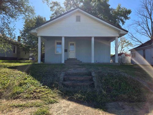 909 W 4th St, Bicknell, IN, 47512-1509 | Card Image