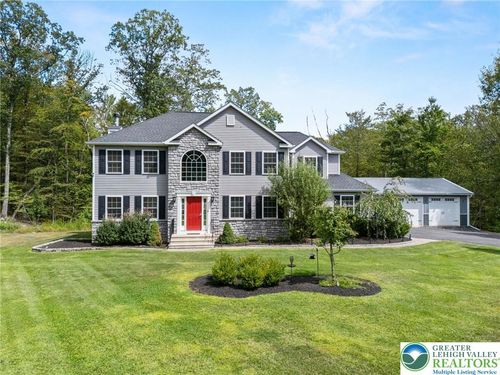 1879 Valley View Dr, Bangor, PA, 18013-6107 | Card Image