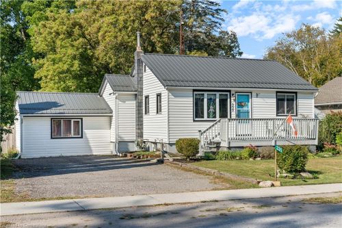 335 Water St, Vittoria, ON, N0E1W0 | Card Image