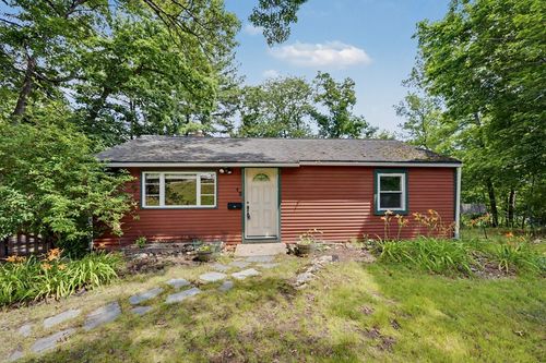 12 Vista Cir, Arlington, MA, 02474-2142 | Card Image