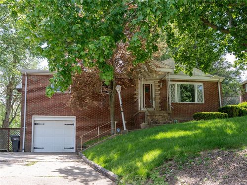 128 Clover Dr, Monaca, PA, 15061-2610 | Card Image