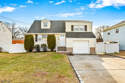 41 Barber Blvd, South Bound Brook, NJ, 08880-1401 | Card Image