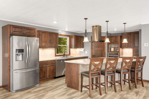 6351 Brighton Ave Se, Montrose, MN, 55363-8008 | Card Image