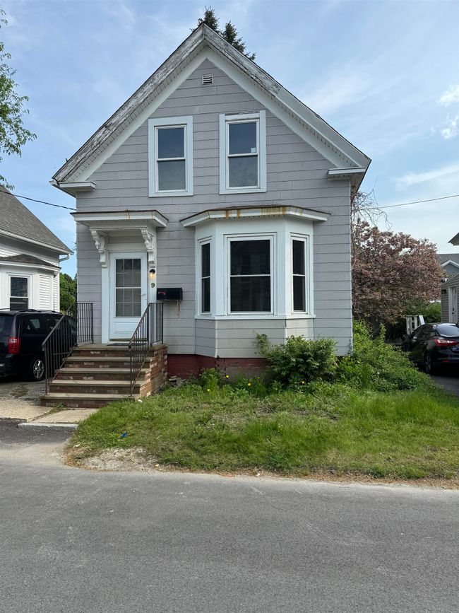 9 Monroe Street, House other with 2 bedrooms, 1 bathrooms and null parking in Dover NH | Image 1