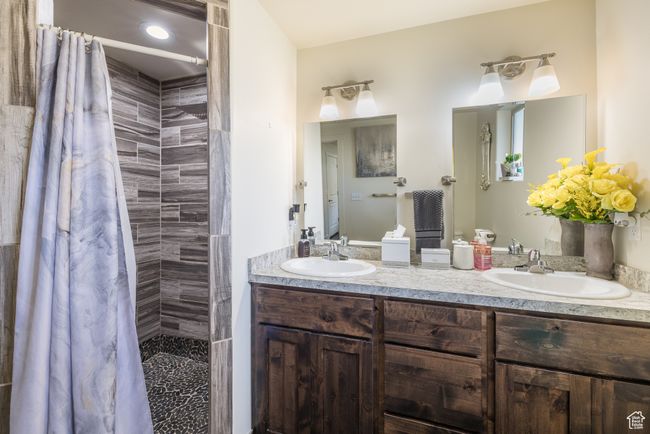 1018 Valley View Ct, House other with 5 bedrooms, 3 bathrooms and 2 parking in Moab UT | Image 14