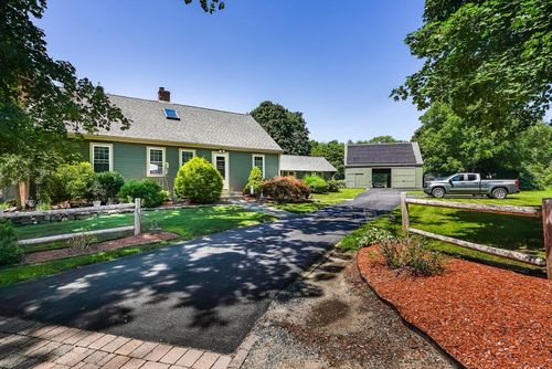 1746 Cedar St, Dighton, MA, 02715-1018 | Card Image