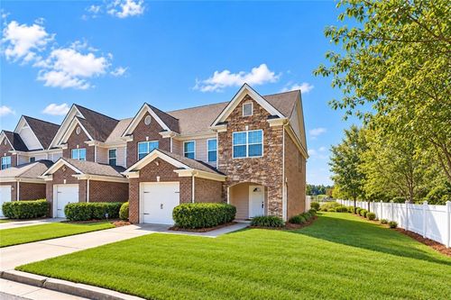 322 Village Dr, Loganville, GA, 30052-6945 | Card Image