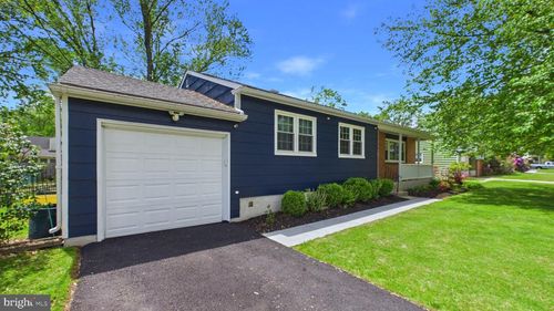 27 Rockland Rd, Ewing, NJ, 08638-1549 | Card Image