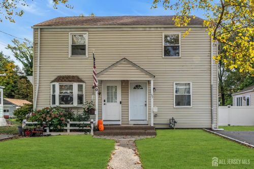 52 Macarthur Dr, Edison, NJ, 08837-2828 | Card Image