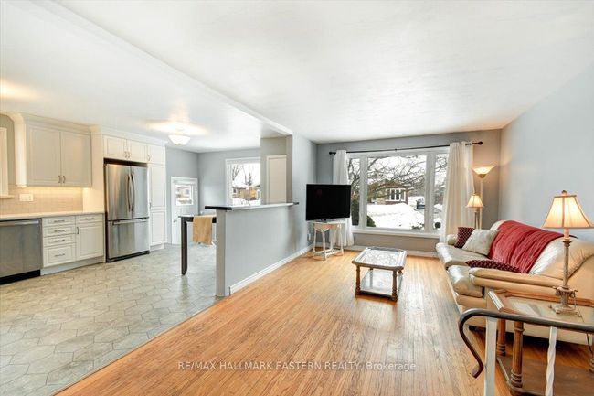 743 Barbara Cres, House other with 2 bedrooms, 2 bathrooms and 2 parking in Peterborough ON | Image 7