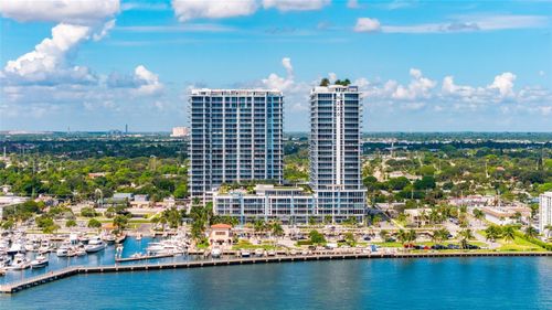 704-220 Lake Shore Dr, Lake Park, FL, 33403-3584 | Card Image