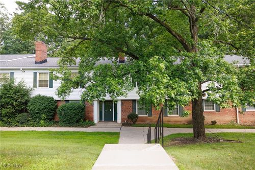 apt-102-7025 Carriage Hill Dr, Brecksville, OH, 44141-4401 | Card Image