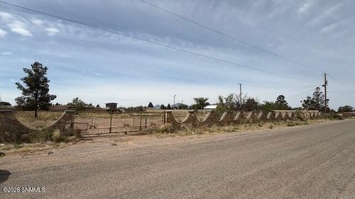 829 Alice Marie Dr, Chaparral, NM, 88081-7667 | Card Image