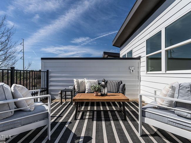 021-1280x960-rooftop-deck | Image 5