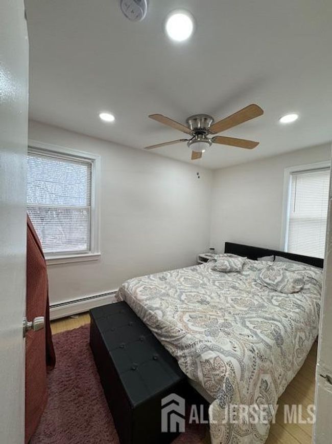 685 Audrey Dr, Condo with 2 bedrooms, 1 bathrooms and null parking in RAHWAY NJ | Image 5