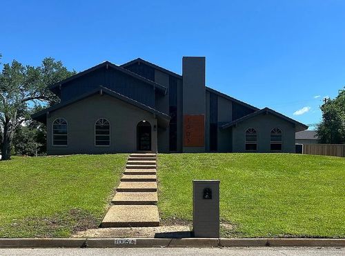 1005 Mockingbird Ln, Longview, TX, 75601-3555 | Card Image