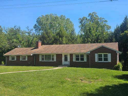 3009 Dover Dr, Roanoke, VA, 24018 | Card Image