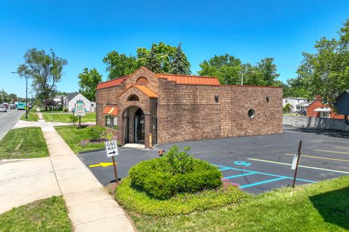 844 N Wayne Rd, Westland, MI, 48185-3632 | Card Image