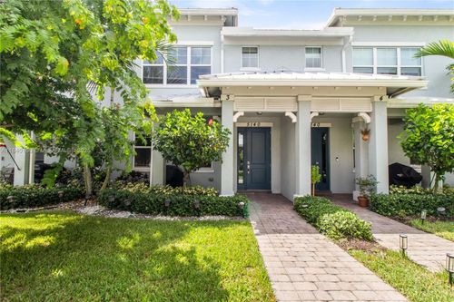 unit-3-5140 Eucalyptus Dr, Hollywood, FL, 33021-7179 | Card Image
