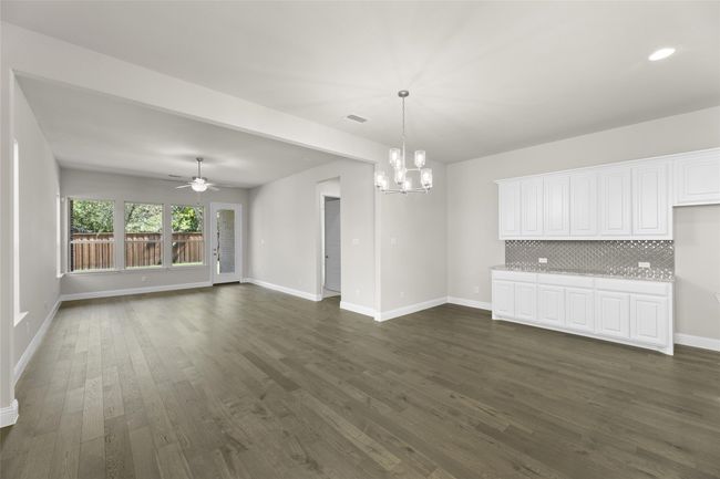 3614 Finnian Dining | Image 10