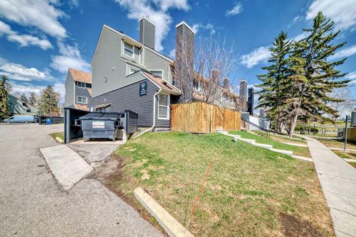 239-52 Glamis Green Sw, Calgary, AB, T3E6V1 | Card Image
