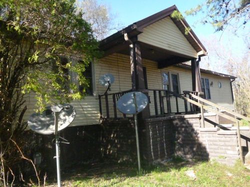 110 N Church St, Erin, TN, 37061-4162 | Card Image