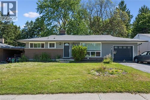 134 Westmount Road E, Kitchener, ON, N2M4Y5 | Card Image