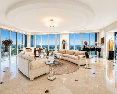 ph02-7000 Island Blvd, Aventura, FL, 33160-2476 | Card Image