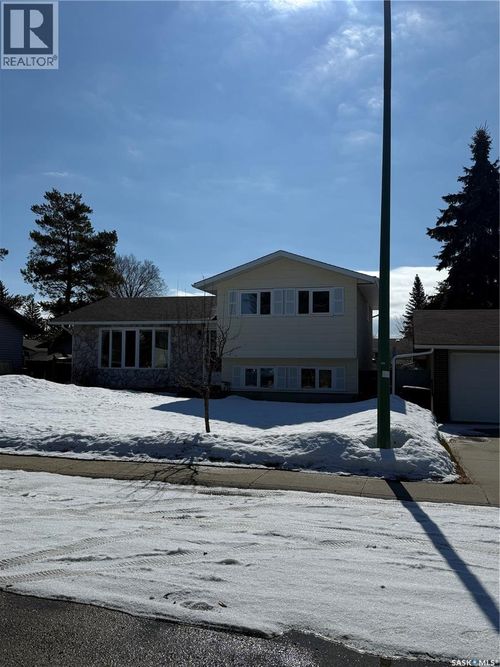 59 Mcdougall Cres, Saskatoon, SK, S7L5B9 | Card Image