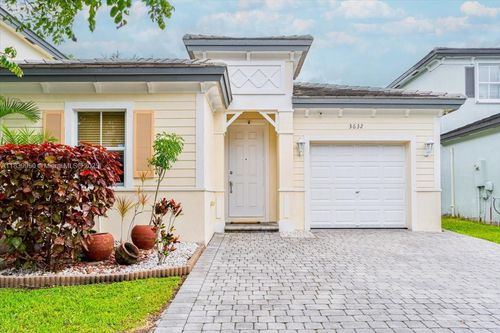 3632 Ne 1st St, Homestead, FL, 33033-7112 | Card Image