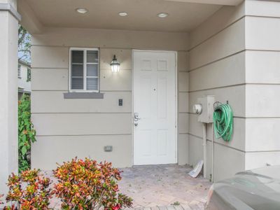 2032 Freeport Lane, Townhouse with 3 bedrooms, 2 bathrooms and null parking in Riviera Beach FL | Image 3