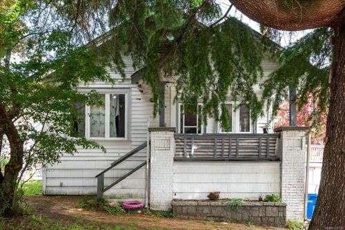 50 Mount Benson St, Nanaimo, BC, V9S4C4 | Card Image